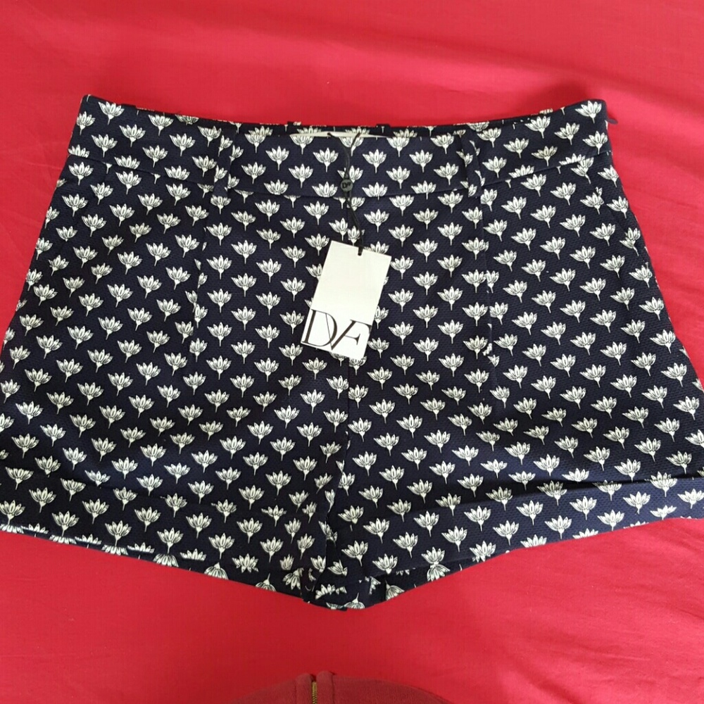 DIANE VON FURSTENBERG  SHORTS